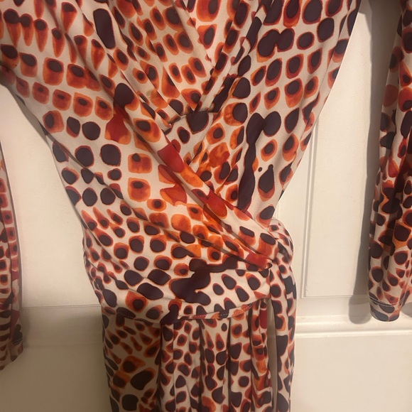 Banana Republic Issa London faux wrap dress - size Large
Gently used - Picture 2 of 5